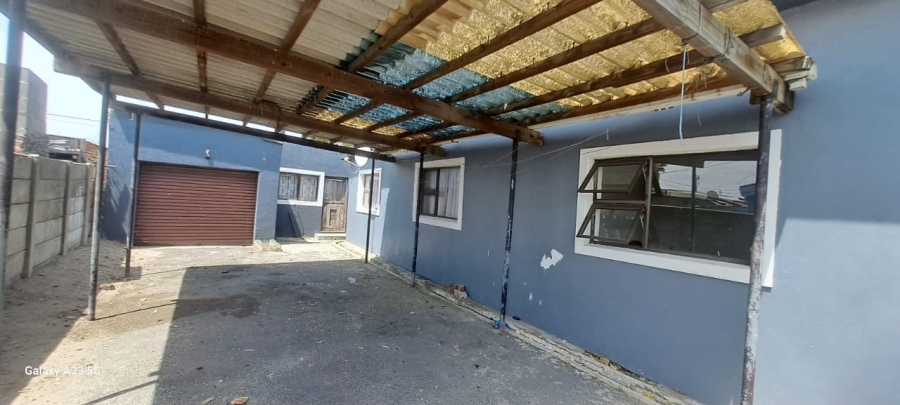 4 Bedroom Property for Sale in Florida Western Cape